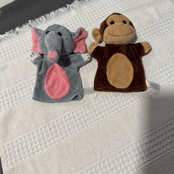 Elephant and Monkey Hand Puppets - Picture 6 of 11